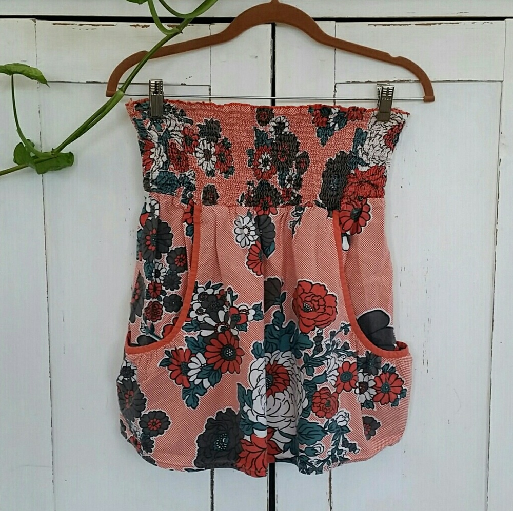 🌟SALE!🌟Strapless Poppy Top